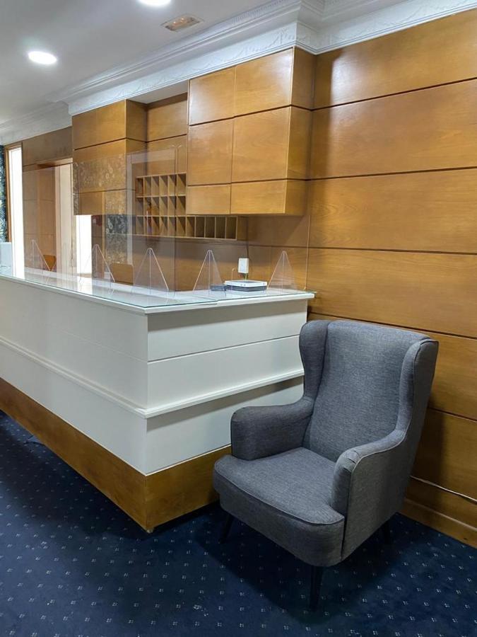 Hostal Guerra Madrid Bagian luar foto