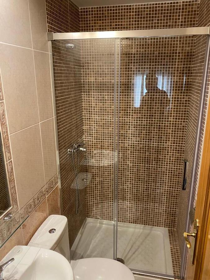 Hostal Guerra Madrid Bagian luar foto
