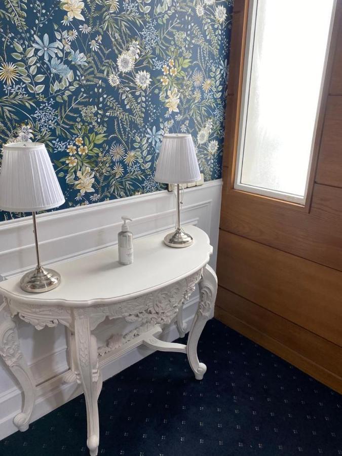 Hostal Guerra Madrid Bagian luar foto