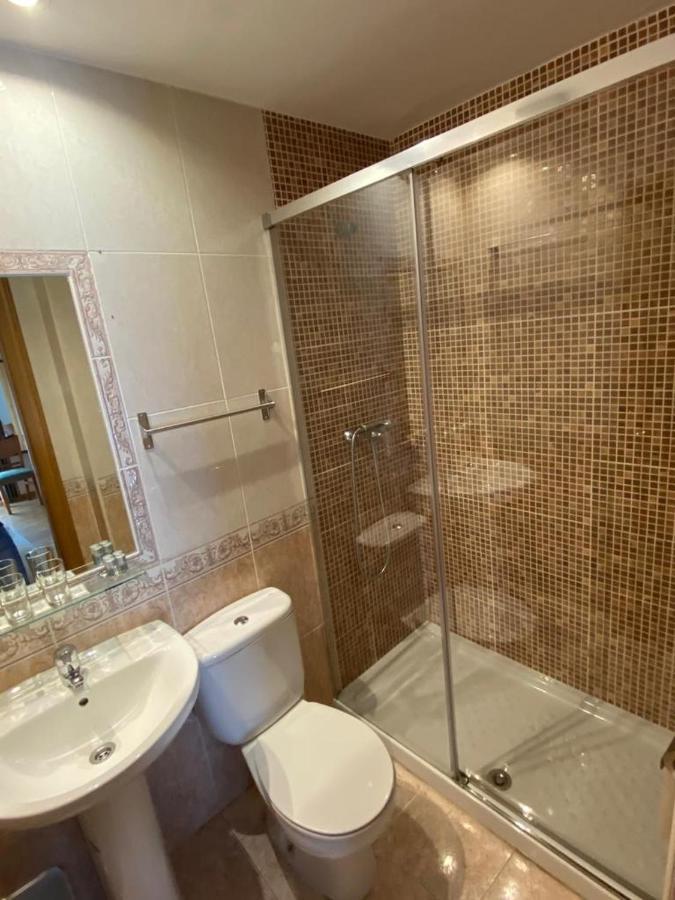 Hostal Guerra Madrid Bagian luar foto