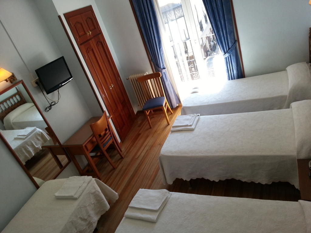 Hostal Guerra Madrid Ruang foto