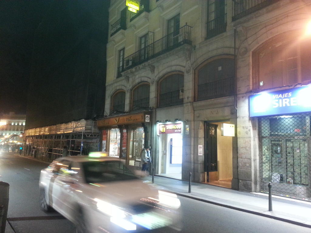 Hostal Guerra Madrid Bagian luar foto