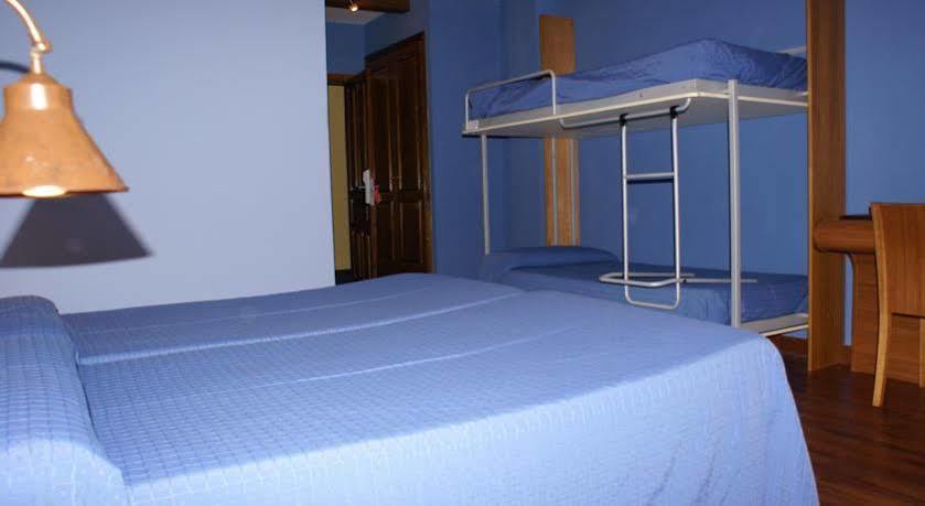 Hostal Guerra Madrid Bagian luar foto